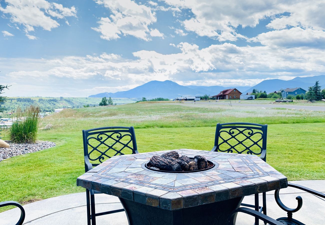 House in Red Lodge - Pine Ridge Paradise